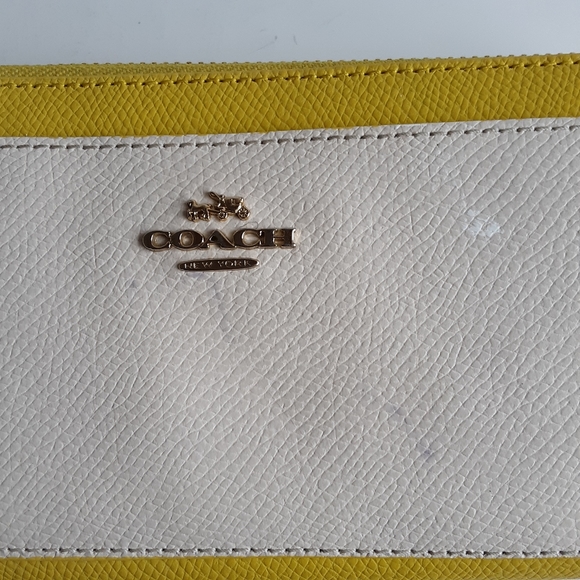 Coach Yellow Crossgrain Leather Full Zip Around long Wallet Yellow/ Bone - Picture 2 of 10